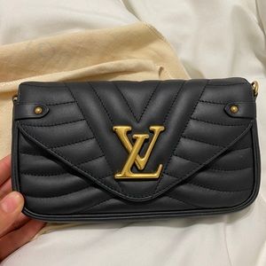 Louis Vuitton New Wave chain Pochette